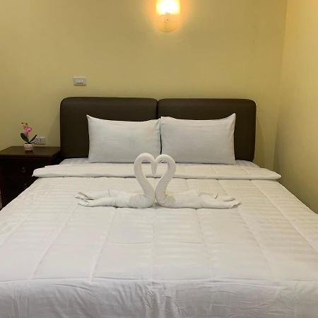 Happy Resort Phang Nga Natai Beach Екстериор снимка