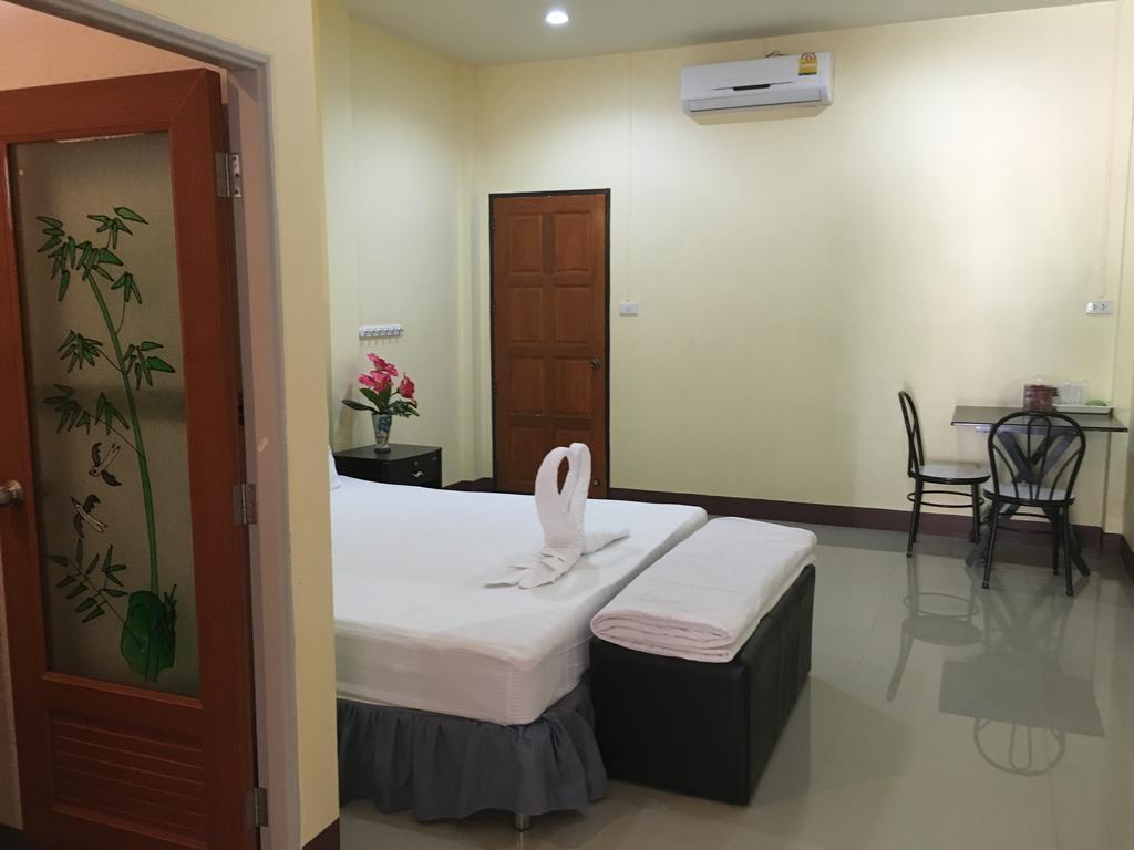 Happy Resort Phang Nga Natai Beach Екстериор снимка