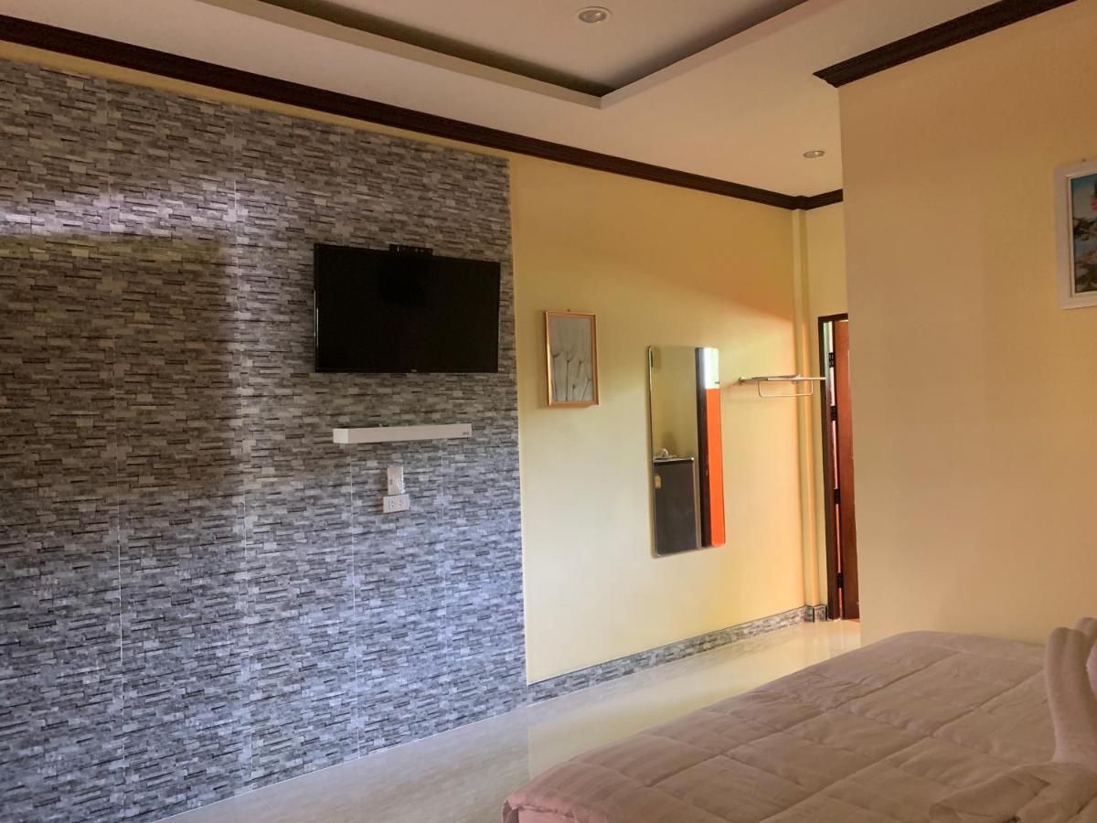 Happy Resort Phang Nga Natai Beach Екстериор снимка